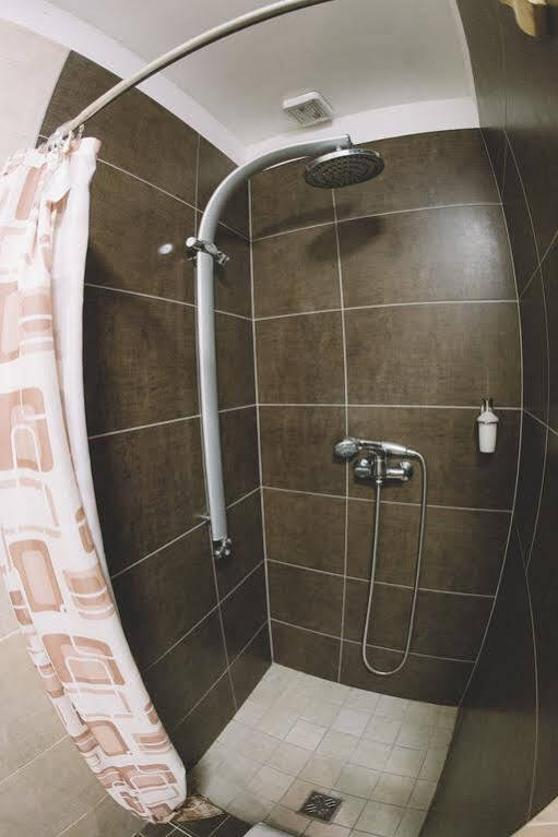 Central Apartman Шопрон Екстер'єр фото
